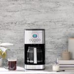 Cafetera programable Cuisinart de 14 tazas con jarra de vidrio DCC-3200BKSP1